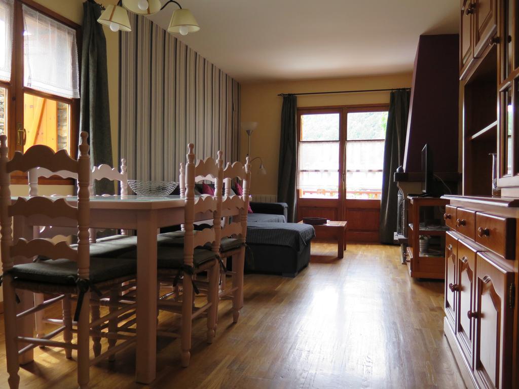 Apartaments El Ribal Valencia D'Aneu Zewnętrze zdjęcie